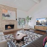 Upstay Modern Home Near Golf Course and Downtown