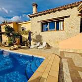 Charming Villa With Private Garden