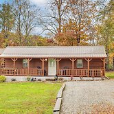 Waterfall Hikes & Fairways: Quiet Crossville Cabin