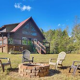 Hike & Unwind, Peaceful Wooded Retreat in Newport
