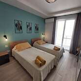 Modern 3BR Apt With Large Balcony