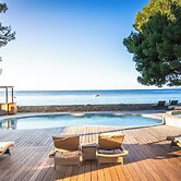 Hôtel La Pinède Plage