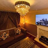 2 Bedroom Apartment - Sleeps 4, Free Parking, Wifi