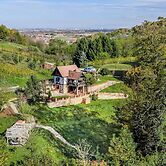 Nature Lodge With Sauna and Hot Tub