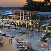 The Tropics at MacArthur Park