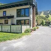 Warm Springs Condo - Pool, hot Tub, Walk to ski Lifts!