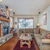 The Fields - 110 is a Cozy Mountain Condo With Access to Everything - 