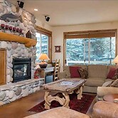 The Fields - 110 is a Cozy Mountain Condo With Access to Everything - 