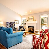 In the Heart of Hailey; Private Pet-friendly 3 Bedroom Home With Garag