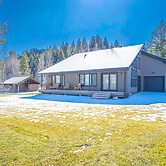 Chocolate Gulch Cabin - North of Ketchum