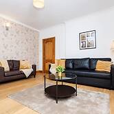 2bed Upper Cottage Flat-on Street Parking