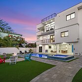 Ocean Muse Lux Waterfront Escape Pool Dock