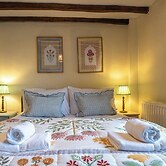 Beautiful 2BD Cottage in the Cotswolds