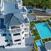 Majestic Heights Bed & Breakfast