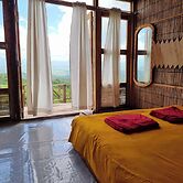 Royal Hill Resort Mirinja Valley Lama