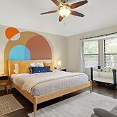 Poolside Paradise Room Fire Pit Hot Tub