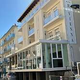 Hotel Vienna Rivazzurra