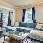 3 Mi to Dtwn Saginaw: Cozy Family Home w/ Yard!