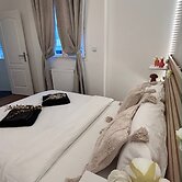 La maison de Paris Est Calme et Moderne