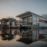 Havel River Houseboat
