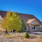 Huge Kitchen & Open Interior: Pueblo Group Getaway
