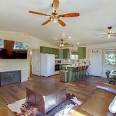 Luxe Cabin w/ Game Room: Near Zion Natl Park!