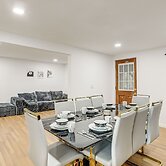 Updated Getaway w/ Sauna & Yard in Bloomsbury!