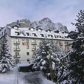 Apartamentos Midi 3000