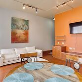 Ultimate Convenience: Historic Dtwn Marshall Apt!