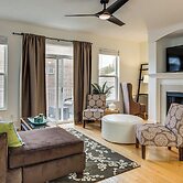 1 Mi to Dtwn Cincinnati: Spacious Townhome w/ Deck