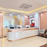 Crowne Plaza Hotel