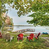 Lakeside Northwoods Retreat: Dock, Deck, Fire Pit!