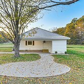 Quiet Country Stay: Modern Home Near Paducah
