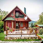 Kedra Village Cozy Chalet - Mountain Getaway