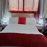 Sally Beach Hotel Yenne