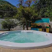 Casa Rodeada de Verde c Hidro e Churrasqueira