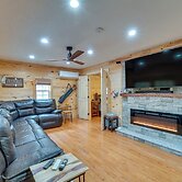 ~ 5 Mi to Scenic Hikes: Oneida Cabin on 5+ Acres