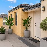 Stylish Queens Park Stay