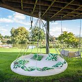 Lakeside Sussex Retreat