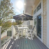 Game Room & Community Perks! Ocean View Retreat