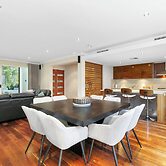 Walk to Beach Coastal Home in Coogee