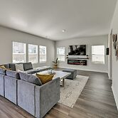 Pool Access + Patio: Quiet Home Near Lake Norman