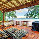 Waterfront Hood Canal Home w/ Pool Table!