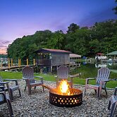 Boaters Paradise on Lake Norman w/ Private Dock!