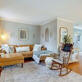 Tranquil Townhouse Retreat w/ Deck in Germantown!