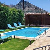 Sklavaki Traditional Villa - Private Pool Views