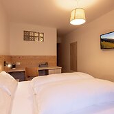 SAN PIETRO Dolomiti Small Budget Hotel