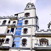 White palace Airport hotel