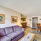 Walk to Giant Steps Ski Lift! Mtn Condo w/ Hot Tub