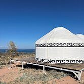 Oimo Tash Yurt Camp